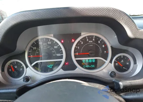 2008 Jeep Wrangler Sahara z USA, uszkodzony, nr VIN 1J4FA54118L564963